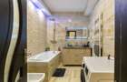 Apartament cu 3 camere decomandat în Tractorul - 18