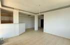 Apartament cu 3 camere decomandat în Sud - 2