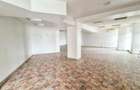 Spațiu comercial, de 93 mp, în Central - 6