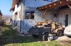 Casa la rosu + Teren 1279mp + Spatiu comercial in statiunea Pucioasa - 1