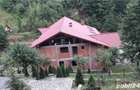 Vand pensiune-motel P + 3 ,1200 mp.Baia Mare cartier Firiza 249000 E.Tel 0745108958 - 2