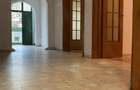 Casă cu 6 camere cu Teren 400 Mp în Floreasca - 1