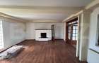 Casa cu 6 camere, renovabila, zona centrala - 1