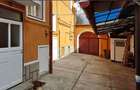 Casă individuală cu 7 camere cu Canalizare în Central - 2