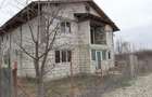 Vanzare casa ,220 mp,500 cu teren,fosa, fantana, utilitati la poarta,la rosu cu ferestre,80000 euro - 1
