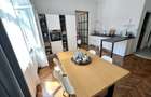 Apartament cu 3 camere decomandat în Central - 1
