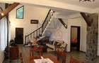 Casă individuală cu 5 camere cu Canalizare în Platoul Izvor - 3