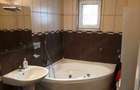 Casă cu 5 camere cu Canalizare în Central - 11