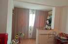 Apartament cu 3 camere decomandat în Dacia - 2