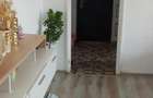 Apartament cu 2 camere decomandat în Micro 4 - 9