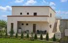 Casa Duplex | 2 Apartamente Separate | Curte, 8 Parcari, Mobilata Nou - 2