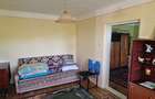 Casă cu 5 camere cu Teren 10426 Mp în Est - 9