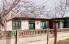 Casă cu 3 camere cu Teren 2337 Mp în Băleni - 1