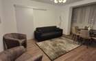Inchiriez apartament 3 camere central cu priveliste spre Cris
