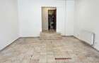 13 Septembrie-spatiul comercial renovat  stradal