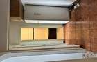 Inchiriez apartament 400 - 1