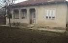Casă cu 4 camere în Măicănești - 1