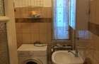 Apartament 3 camere la parter,90mp in vila cu 3 nivele, curte cu spatiu verde si pomi.