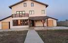 Casă cu 4 camere cu Teren 7500 Mp în Central - 1