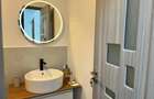 Apartament 2 camere la prima inchiriere,curte-zona Sinaia, centru