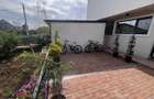 Casa superba cu 4 camere si 2 bai, zona Rediu
