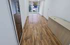 Vind spatiu comercial stradal
