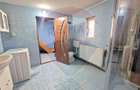 Casa cu 3 camere de vanzare