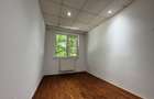 Bacau, apartament cu 3 camere, etaj 2/4, cu centrala, semicentral