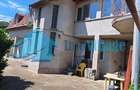 Casă individuală cu 7 camere cu Canalizare în Central - 5