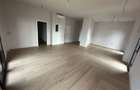 Penthouse cu 4 camere decomandat în Torontalului - 1