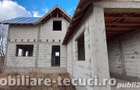 Casa la rosu cu 1000 mp teren in com Munteni, parter ?i mansarda - 2