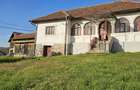 Casă cu 4 camere în Central - 1