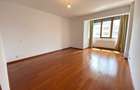 Apartament cu 3 camere decomandat în Titan - 16