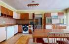 Apartament cu 3 camere decomandat în Florilor - 4