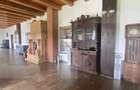 Conac de vanzare 7 camere, baie proprie, crama, ciubar ?i poten?ial - 8