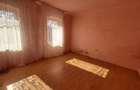 Casa mare, primitoare si bine compartimentata, cu 5 camere - 5