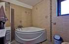 Casă cu 5 camere cu Canalizare în Central - 8