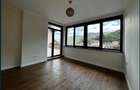 Apartament cu 4 camere decomandat în Schei - 2
