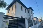 Casă cu 5 camere cu Teren 220 Mp în Apărătorii Patriei - 8