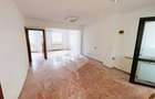 Apartament cu 4 camere semidecomandat în Central - 1