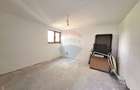 Casă cu 5 camere cu Teren 1476 Mp în Merei - 9