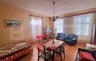 Casă cu 5 camere cu Teren 1183 Mp în Hălchiu - 2