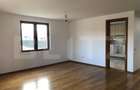 Casă cu 5 camere cu Teren 902 Mp în Sânpetru - 1