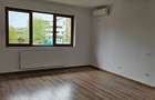 Apartament cu 3 camere decomandat în Sisești - 3