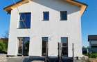 Casă cu 4 camere în Săbăreni - 1