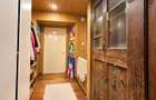 Apartament spațios în Piața Sfatului – locație premium, potențial investițional