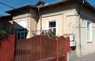 Casă cu 5 camere în Central - 2