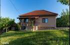 Casă cu 3 camere cu Teren 2700 Mp în Vălișoara - 1