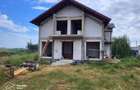 Casă cu 5 camere cu Teren 500 Mp în Aluniș - 1