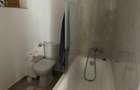 Inchiriez apartament 3 camere in casa la curte, partial mobilat